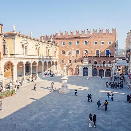 Appartamento Residenza Dei Signorii - Italian Homing *
